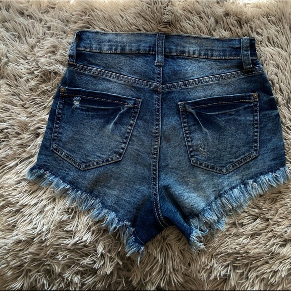 HIGH RISE BUTTON JEAN SHORTS - Picture 2 of 2